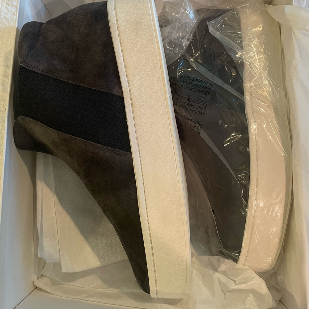 NEW Vince wade charcoal suede high top shoes